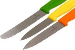 Victorinox SwissClassic Cuchillo De Verduras Negro, Set De 3, 6.7116.31G -Yaxell Tienda VT6 7116 31G 03 victorinox vt6 7116 31g 03